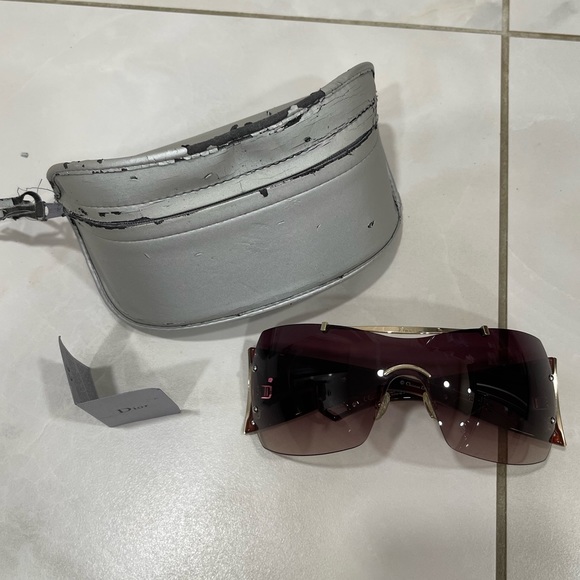 Christian Dior Western Shield Sunglasses - Picture 3 of 8